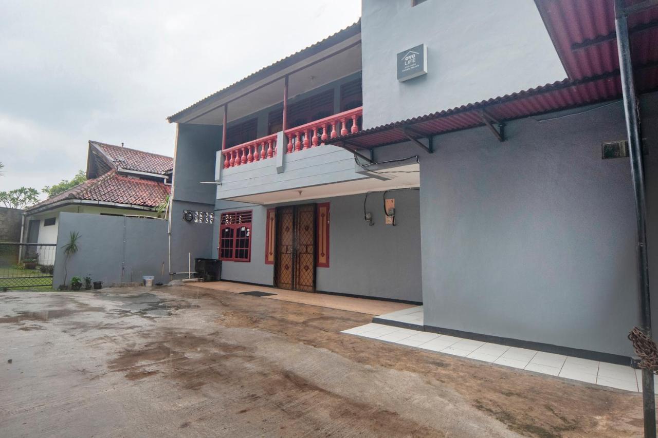 Oyo Life 3034 Taman Melati Hotel เดป็อก ภายนอก รูปภาพ